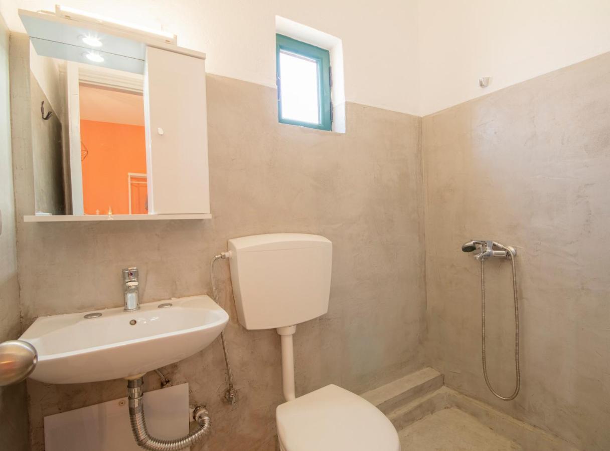 Issos Studios Agios Georgios  Esterno foto